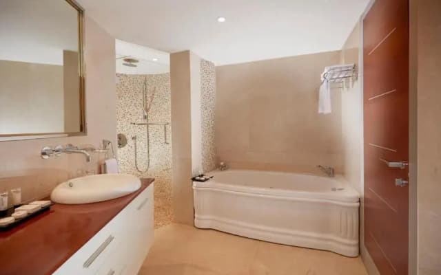 Maysan Al Harithia Hotel - photo 2
