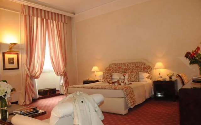 Hotel De La Ville - photo 7