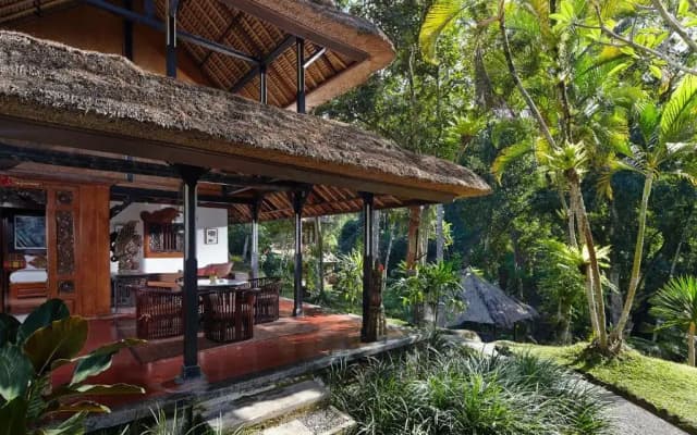 Hotel Tjampuhan Spa - photo 1
