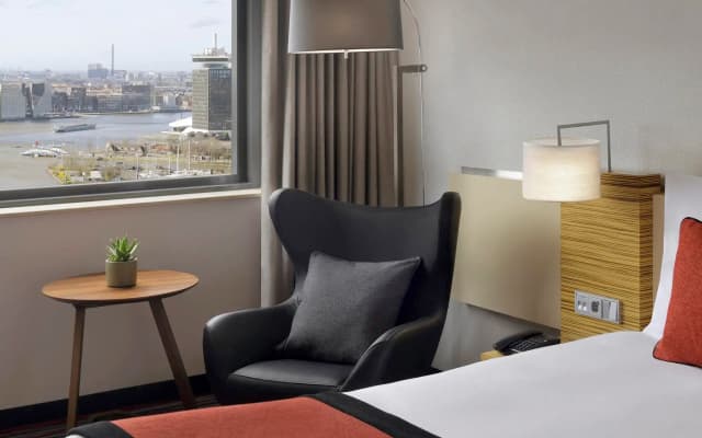 Mövenpick Hotel Amsterdam City Centre - photo 2
