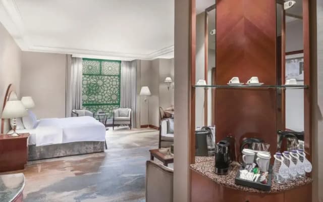Madinah Hilton - photo 2