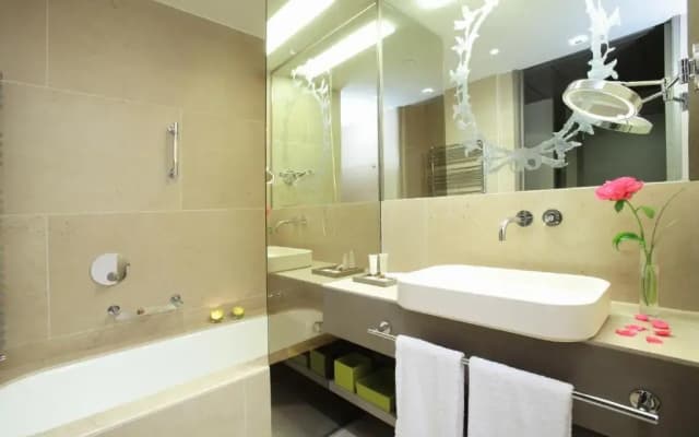 Rosa Grand Hotel - photo 3