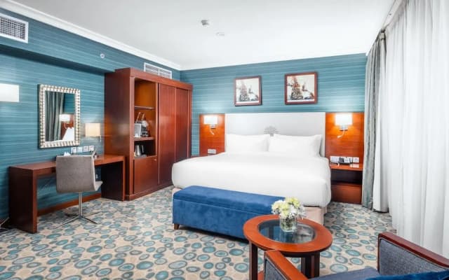 Al Aqeeq Madinah Hotel - photo 1