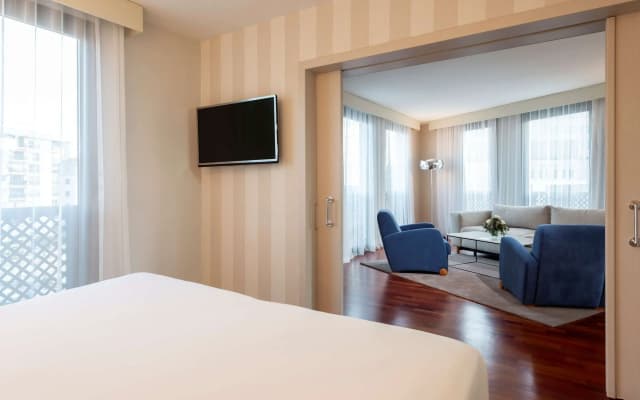NH Málaga Hotel - photo 2