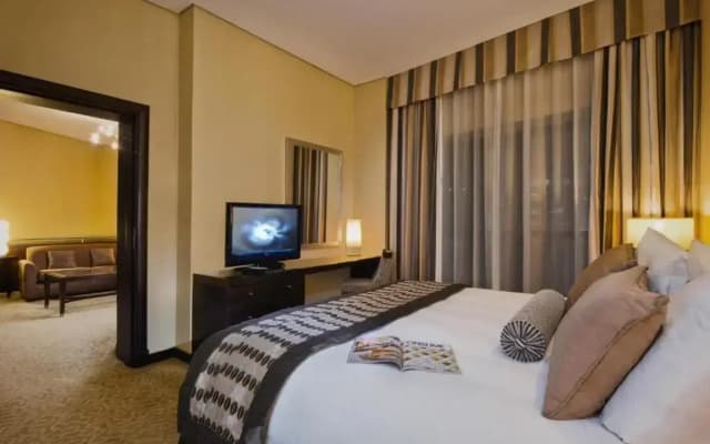 TIME Oak Hotel & Suites - photo 2