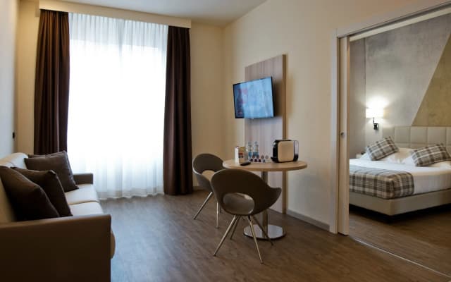 Duomo Hotel & Apartments - photo 3