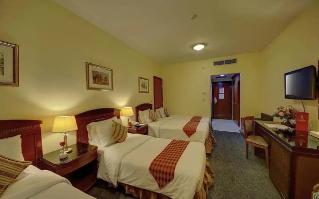Elaf Taiba Hotel - photo 2