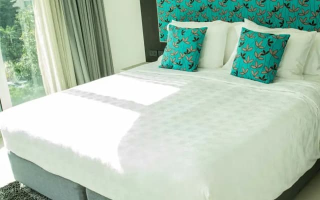 Hotel Clover Asoke - photo 2