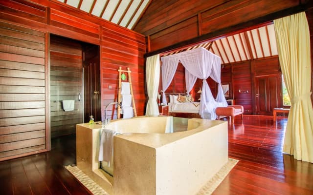 Kupu Kupu Barong Villas & Tree Spa Hotel - photo 1