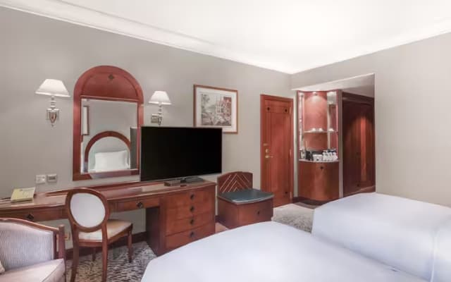 Madinah Hilton - photo 2