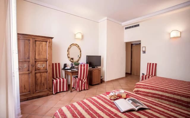 Hotel Galileo - photo 2