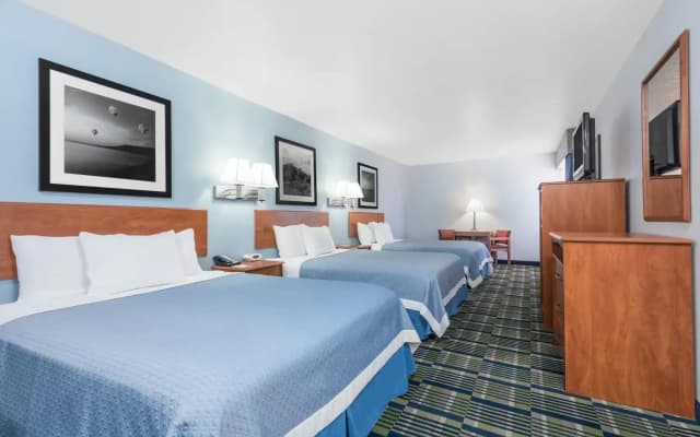 Days Inn by Wyndham Las Vegas - photo 2