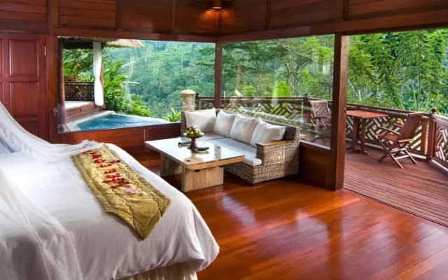 Kupu Kupu Barong Villas & Tree Spa Hotel - photo 3