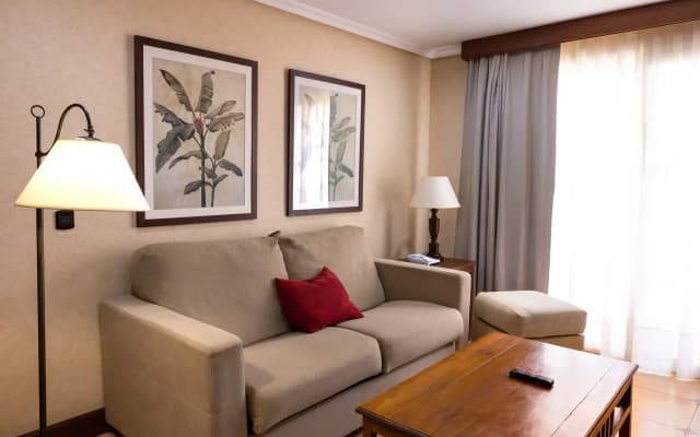 Paradise Park Fun Lifestyle Hotel - photo 2