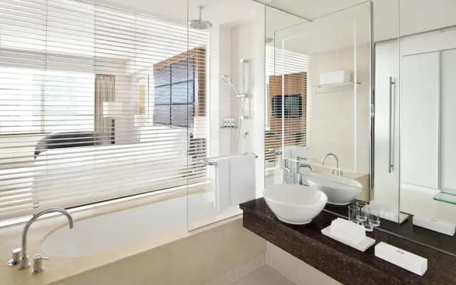 Hotel Crowne Plaza Festival City - photo 2
