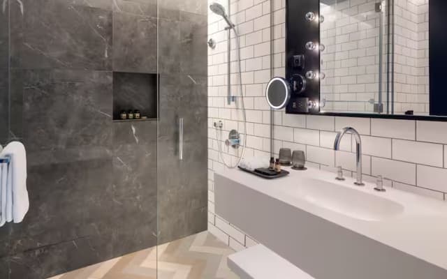 The WB Abu Dhabi, Curio Collection by Hilton Hotel - photo 5