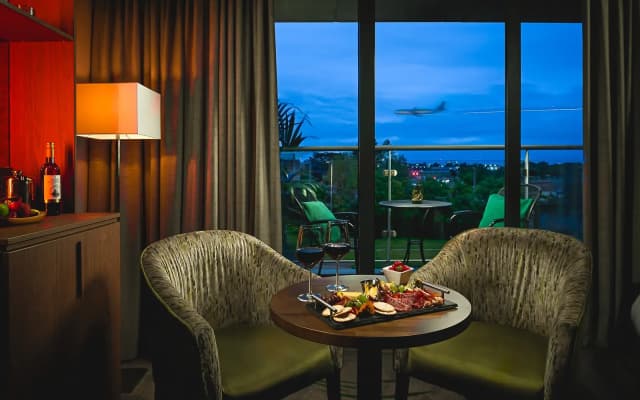 Carlton Hotel Dublin Airport Hotel - photo 2
