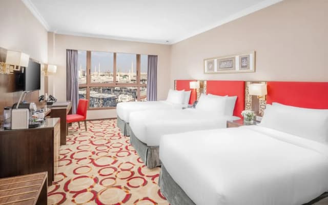 Millennium Taiba Hotel - photo 2