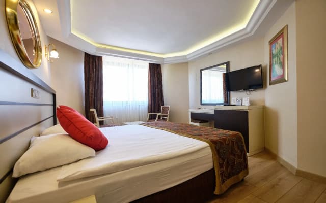 Club Hotel Sera - photo 2
