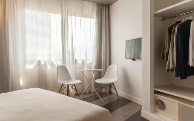 Sixties Ramblas Hotel - photo 4
