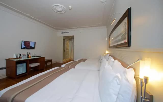 Taxim Lounge Hotel - photo 1