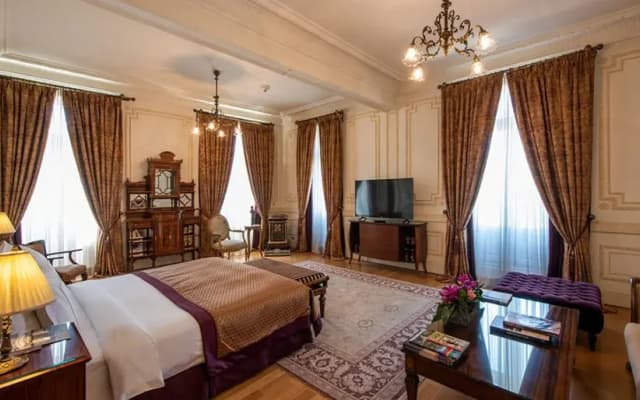 Pera Palace Hotel - photo 1