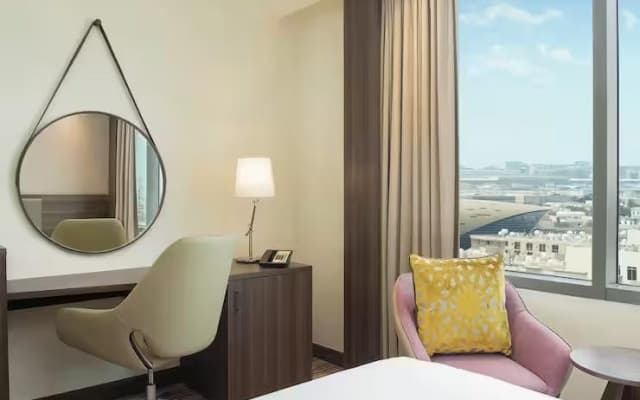 Hampton by Hilton Dubai Airport - photo 2