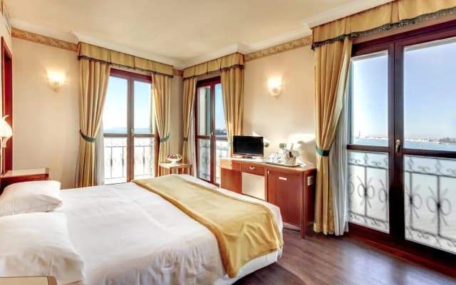 Hotel Panorama - photo 1