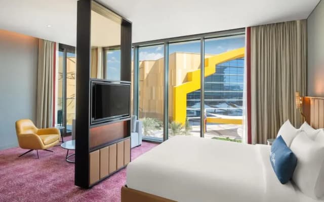 The WB Abu Dhabi, Curio Collection by Hilton Hotel - photo 2