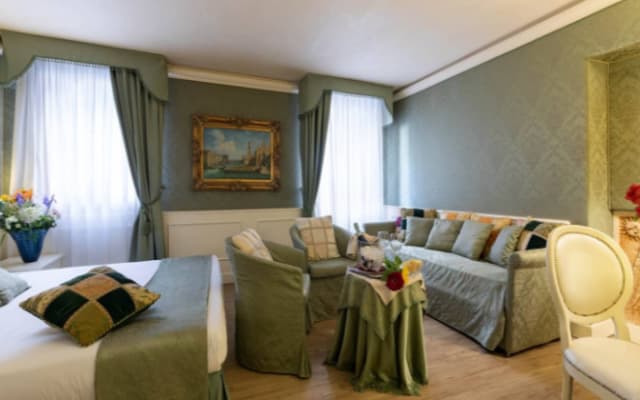 Duodo Palace Hotel - photo 4