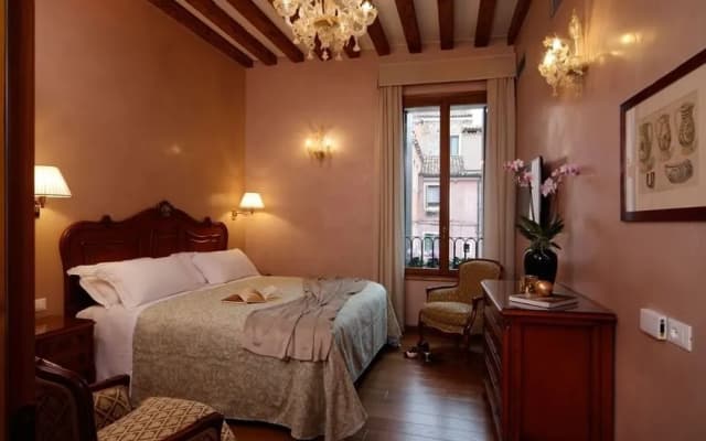 Hotel Bisanzio - photo 1