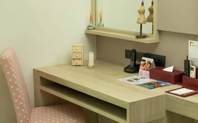 Hotel Clover Asoke - photo 12