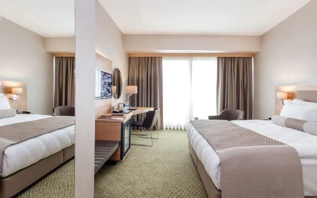 Mia City Hotel - photo 1