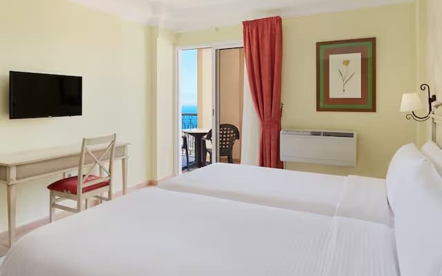 Hotel Las Aguilas Tenerife, Affiliated by Melia - photo 1