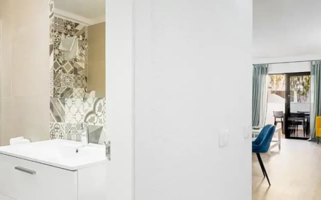 Paloma Beach Apartments - photo 10