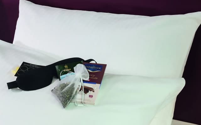 Mövenpick Hotel Amsterdam City Centre - photo 2