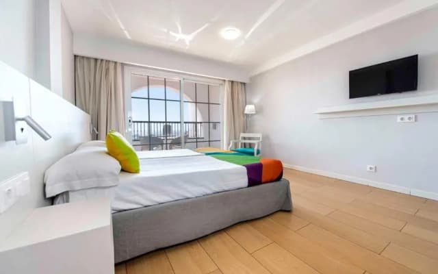 Paradise Park Fun Lifestyle Hotel - photo 4