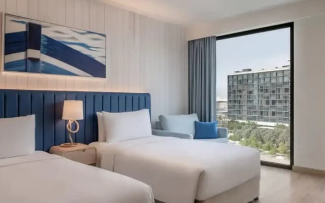Hotel Crowne Plaza Abu Dhabi Yas Island by IHG - photo 2
