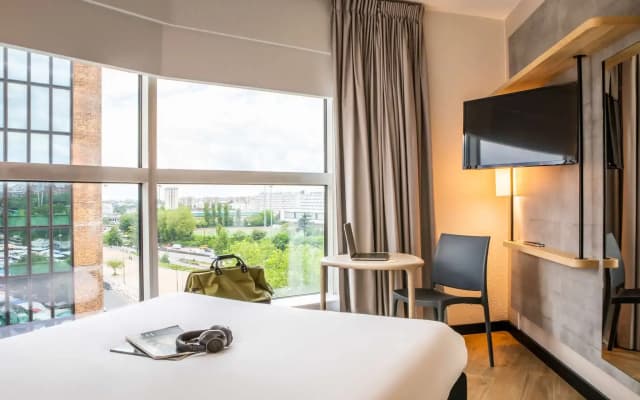 ibis budget Paris Porte de Montreuil - photo 2