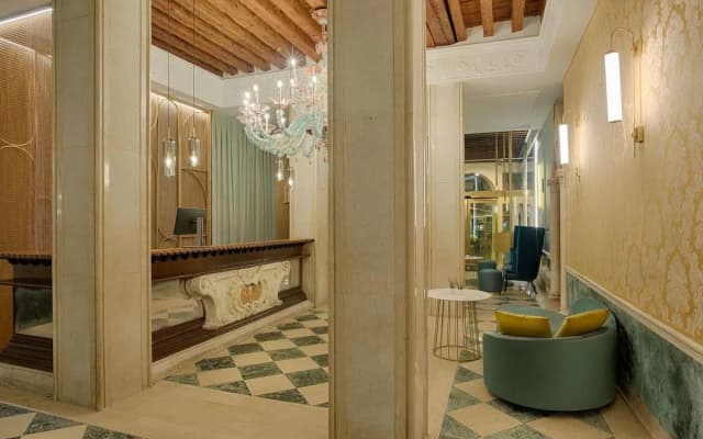 NH Venezia Santa Lucia Hotel - photo 2
