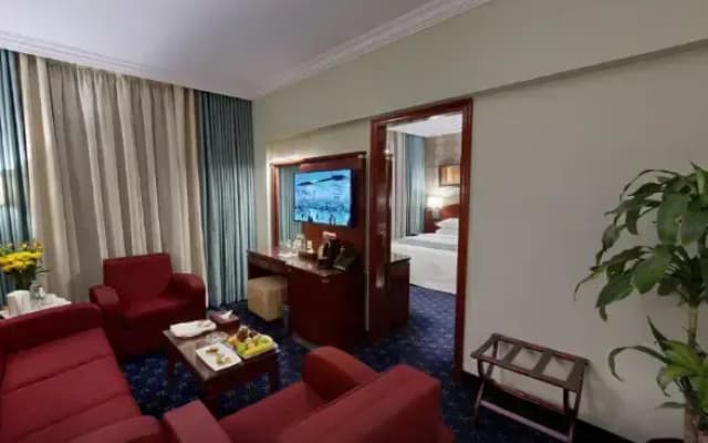 Leader Al Muna Kareem Hotel - photo 3