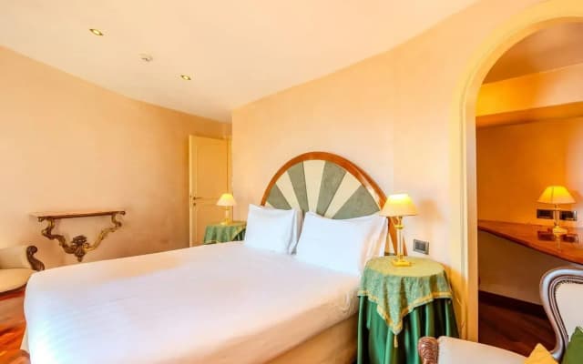 B&B Hotel Firenze Pitti Palace al Ponte Vecchio - photo 3