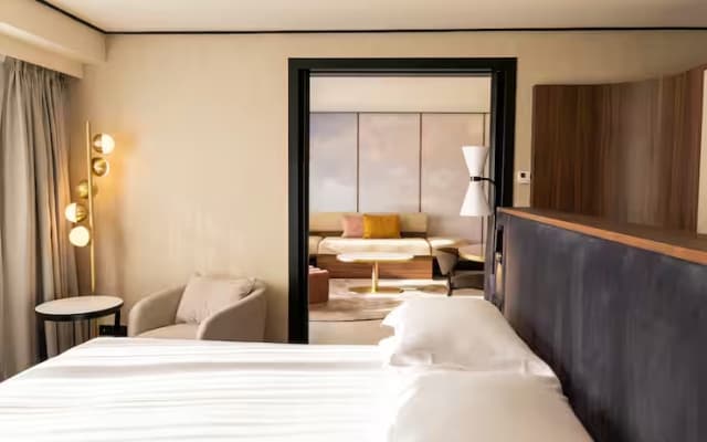Hilton Paris La Defense Hotel - photo 2