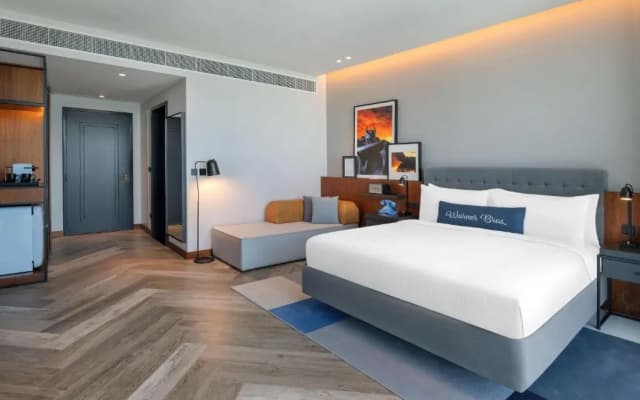 The WB Abu Dhabi, Curio Collection by Hilton Hotel - photo 4