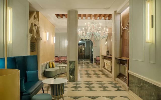 NH Venezia Santa Lucia Hotel - photo 4