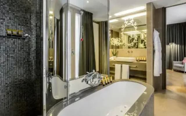 Rosa Grand Hotel - photo 6