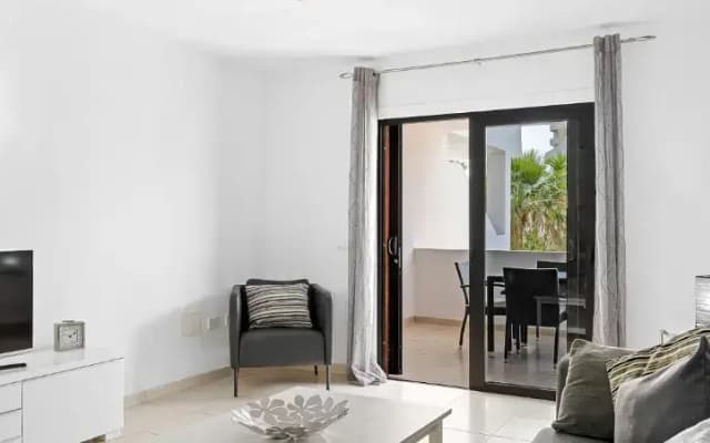 Paloma Beach Apartments - photo 1