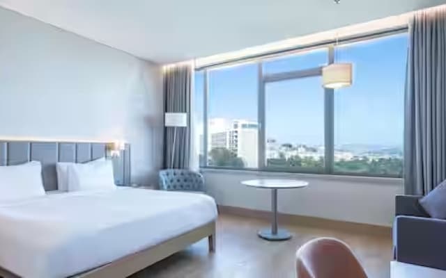 Radisson Hotel Istanbul Harbiye - photo 2