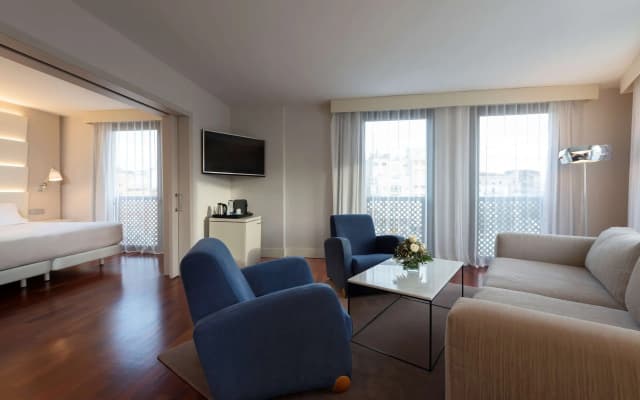 NH Málaga Hotel - photo 3