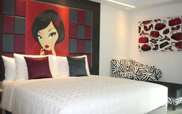 Hotel Clover Asoke - photo 4